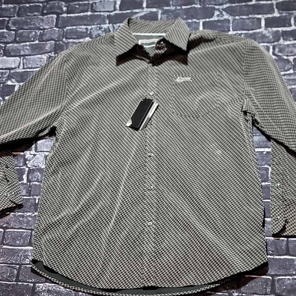 Enyce Y2K LONG SLEEVE BUTTON SIZE 2XL